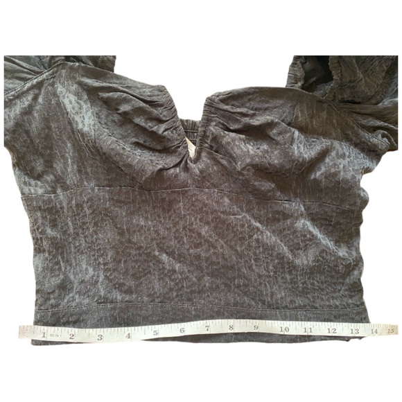 ElleJay Revolve Black Leopard Print Cropped Top Size Large Smocked Back - Picture 10 of 14